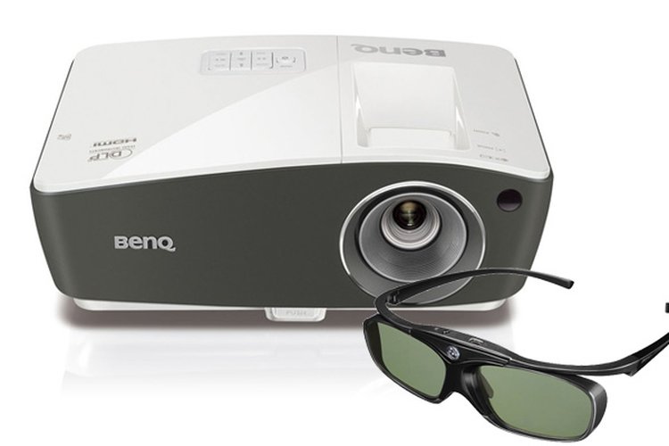 BenQ TH670 + 3D Glasses DLP Full HD 1080P Home Cinema Projector