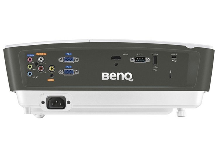 BenQ TH670 + 3D Glasses DLP Full HD 1080P Home Cinema Projector
