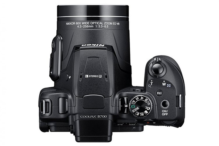 Nikon B700 COOLPIX 20.3MP Ultra Zoom Digital Compact Camera Blk